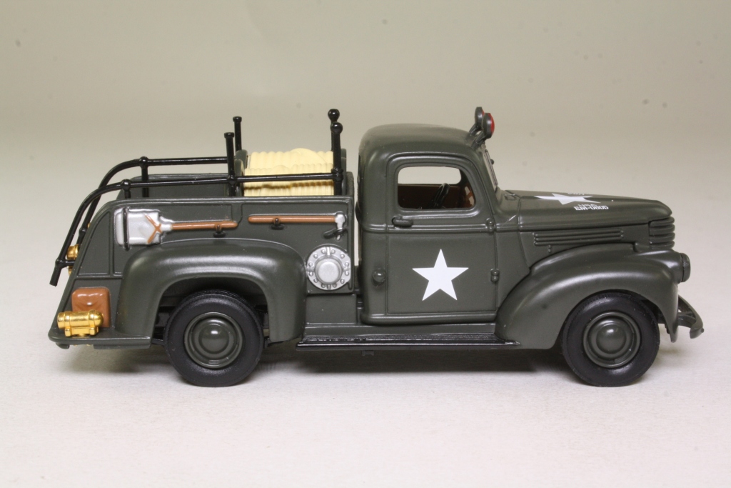 Matchbox Collectibles YYM35189; 1941 Chevrolet Model AK ½ Ton Pickup; US Army Fire Truck